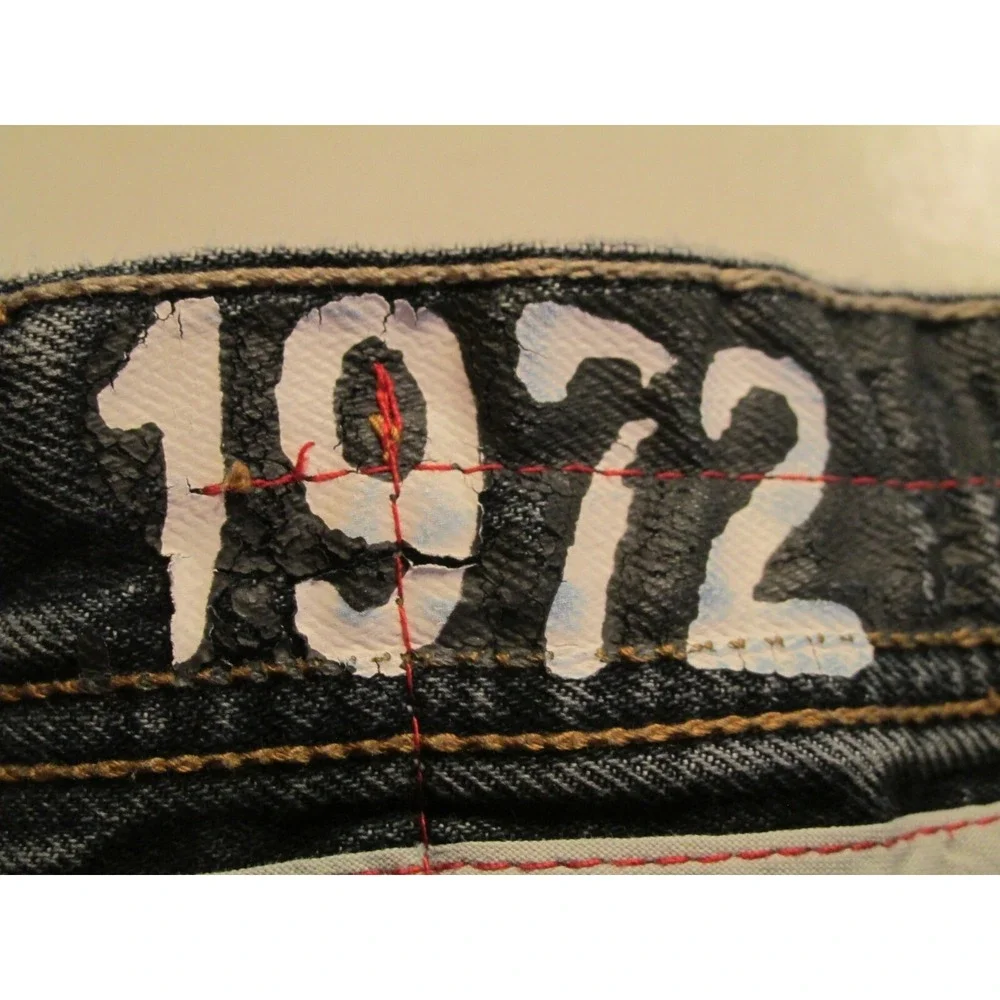 ECKO UNLTD 1972 Straight Leg Jeans Men 34/30 Blue Denim Distressed Mid Rise